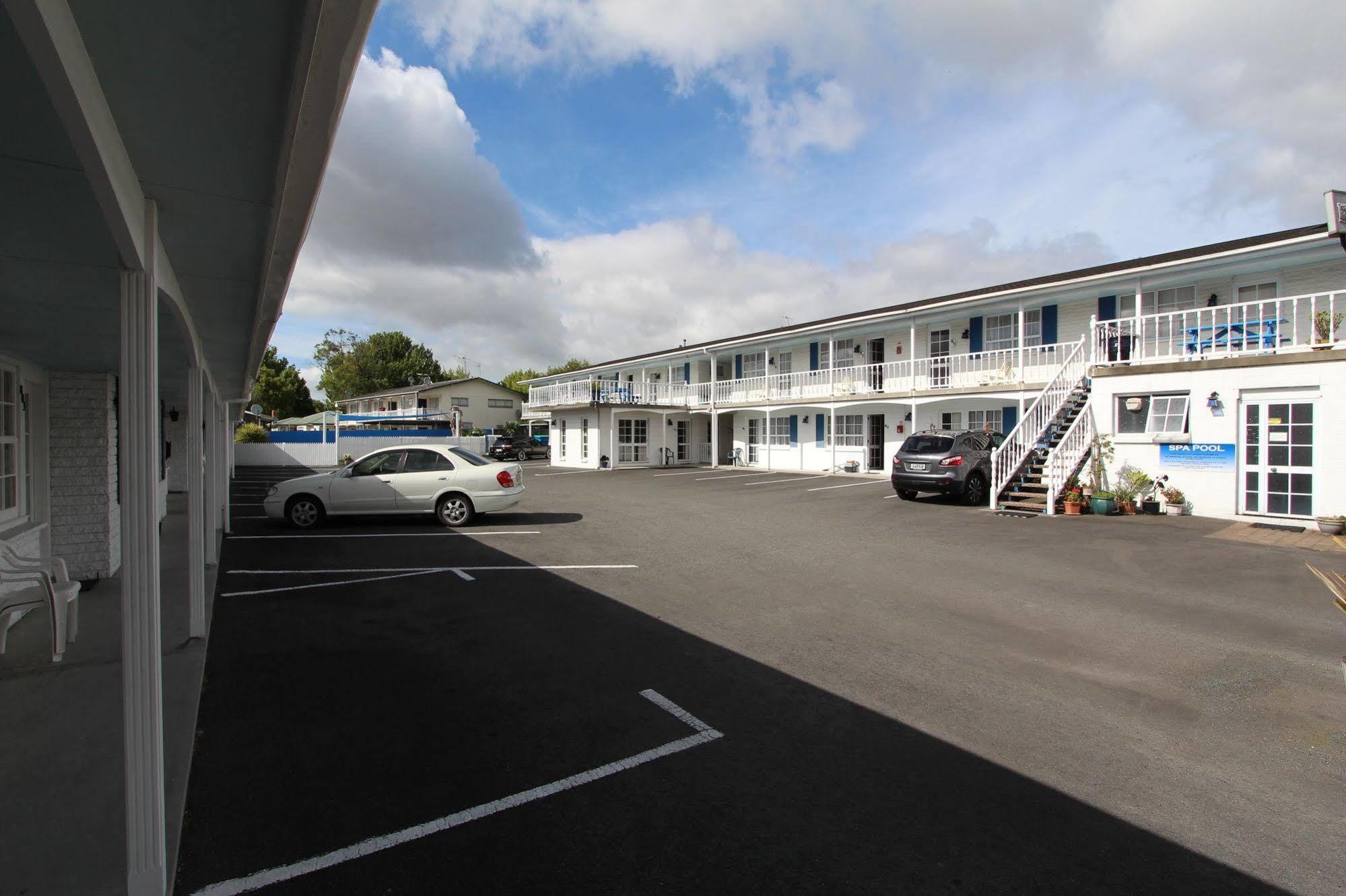 Boundary Court Motor Inn Hamilton Buitenkant foto